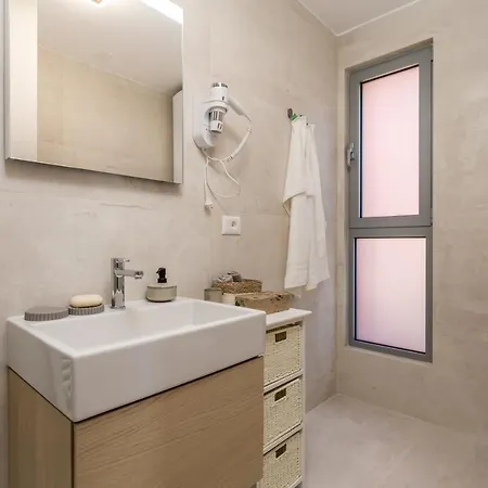 דירה Luxury Center -50m To The Sea אופטיה